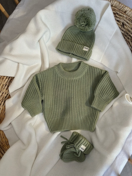 Machine Embroiderd Knit Jumper, Bootie & Bow Set with Blanket